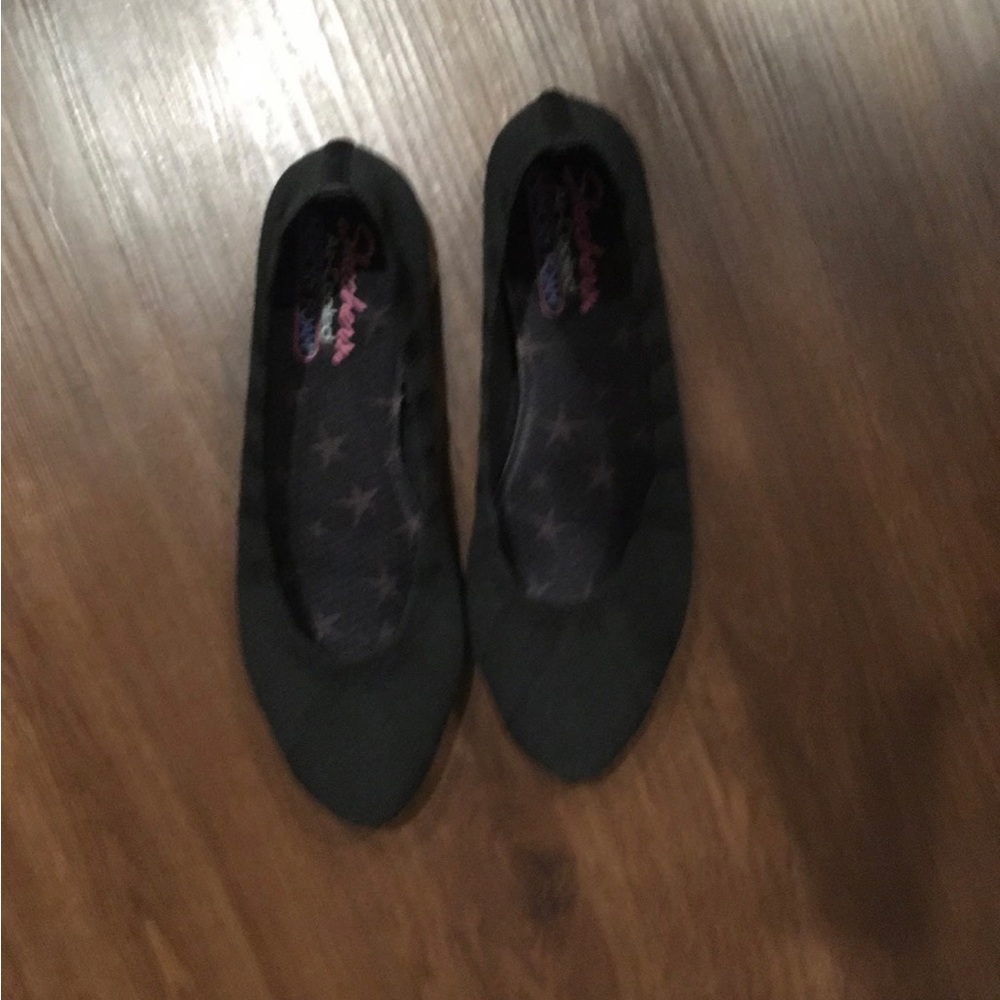 Flats - Picture 2 of 2